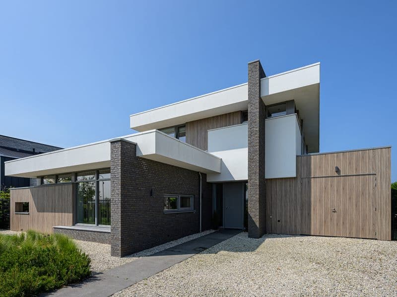 moderne villa houtskaletbouw wit stuckwerk 1434